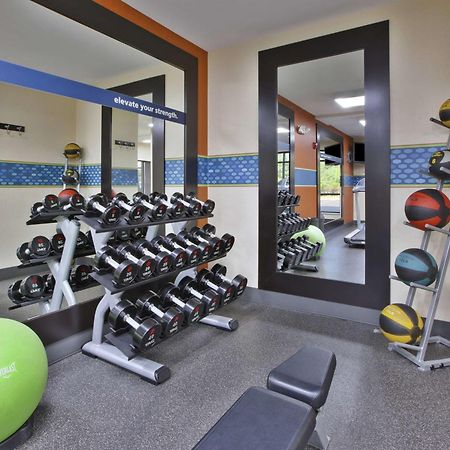 Hampton Inn Commerce/Novi Buitenkant foto