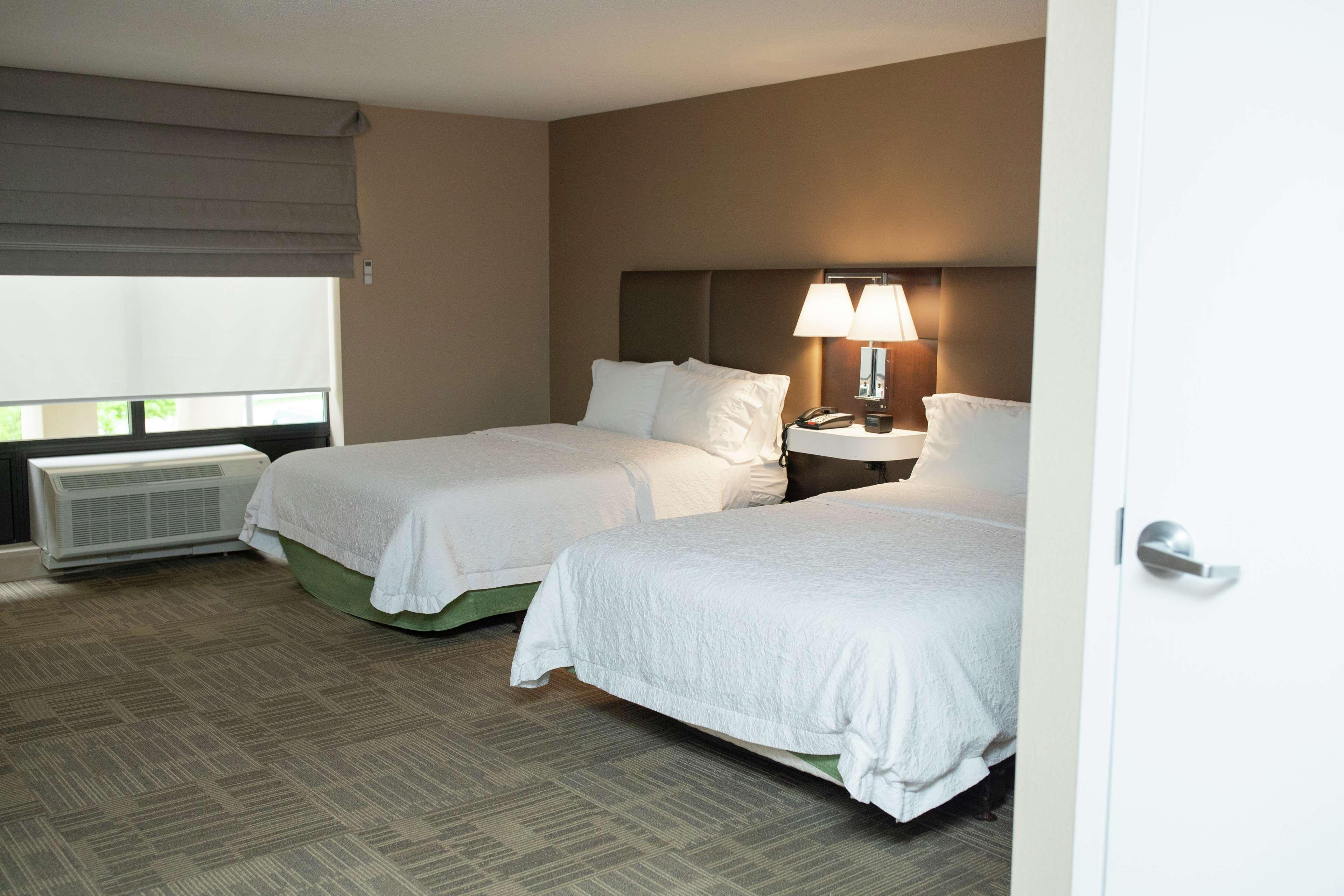 Hampton Inn Commerce/Novi Buitenkant foto