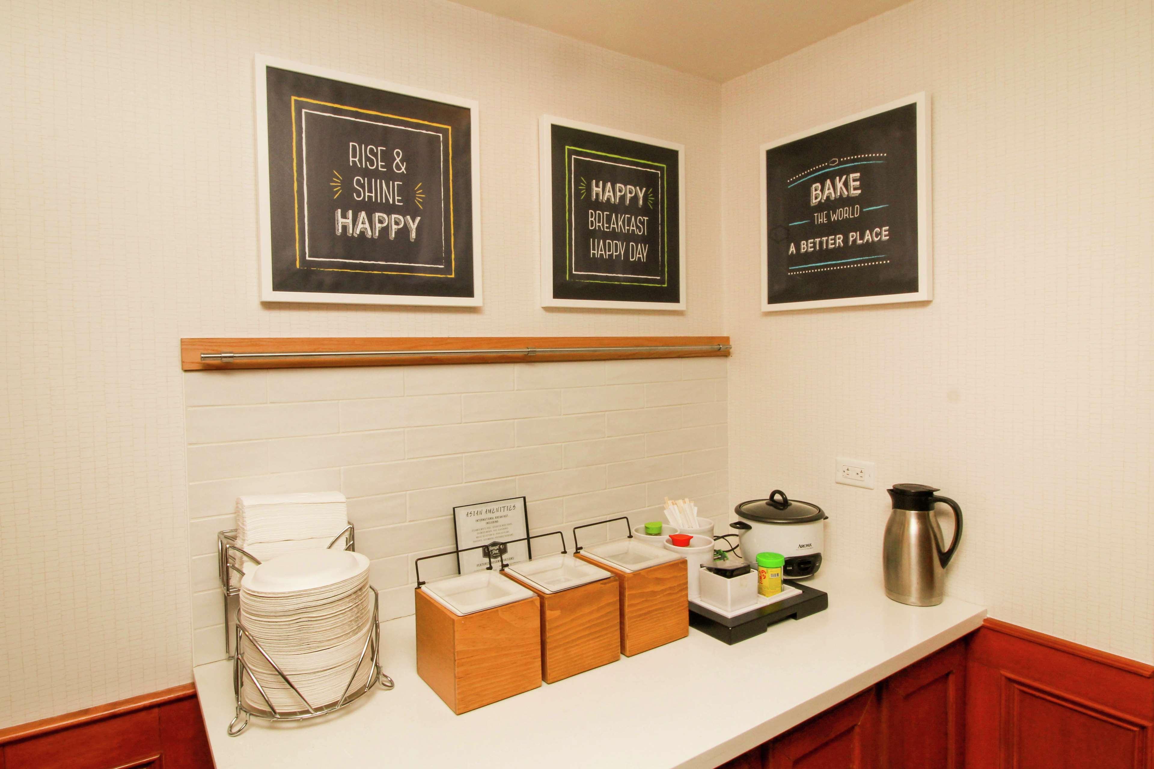 Hampton Inn Commerce/Novi Buitenkant foto