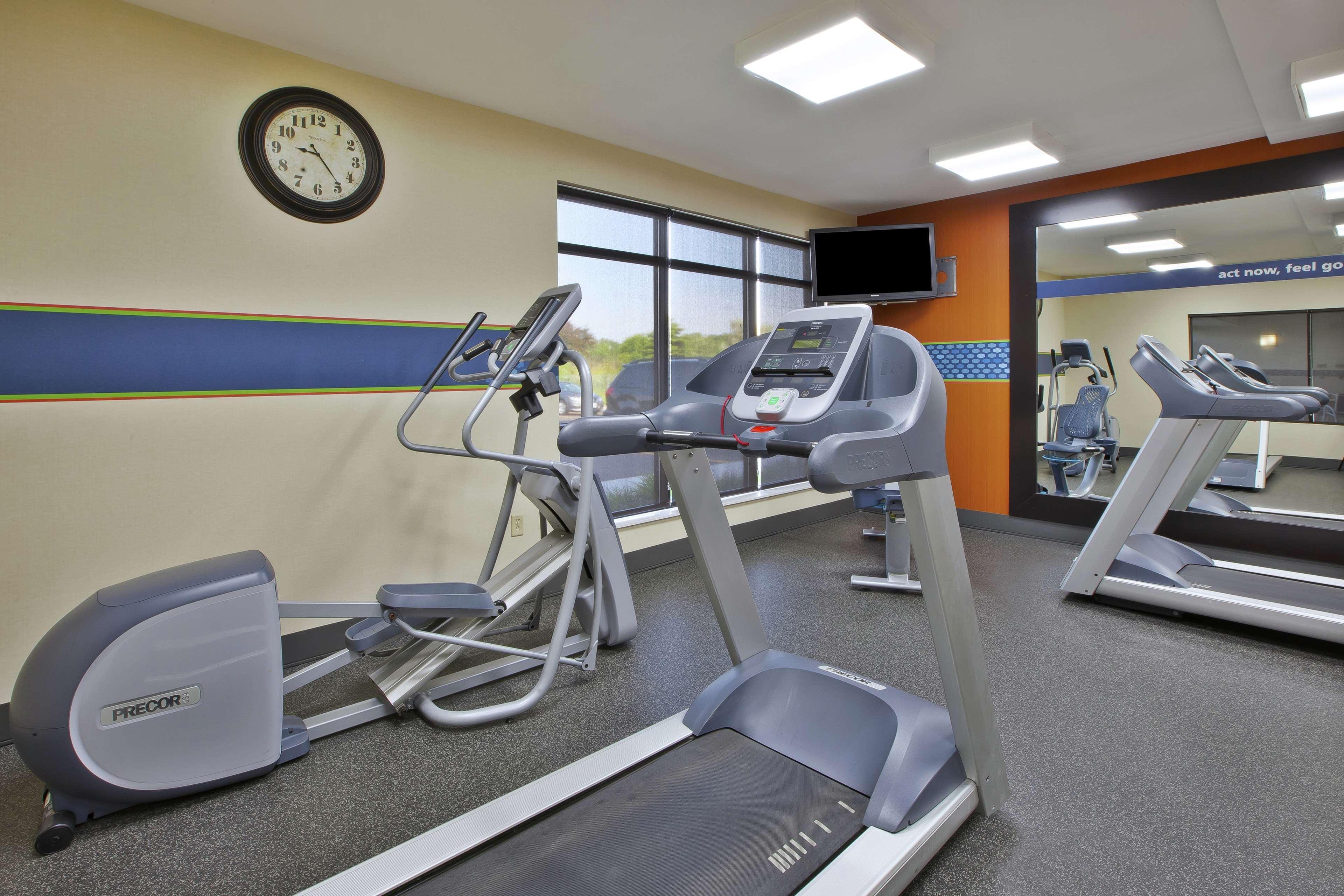Hampton Inn Commerce/Novi Buitenkant foto