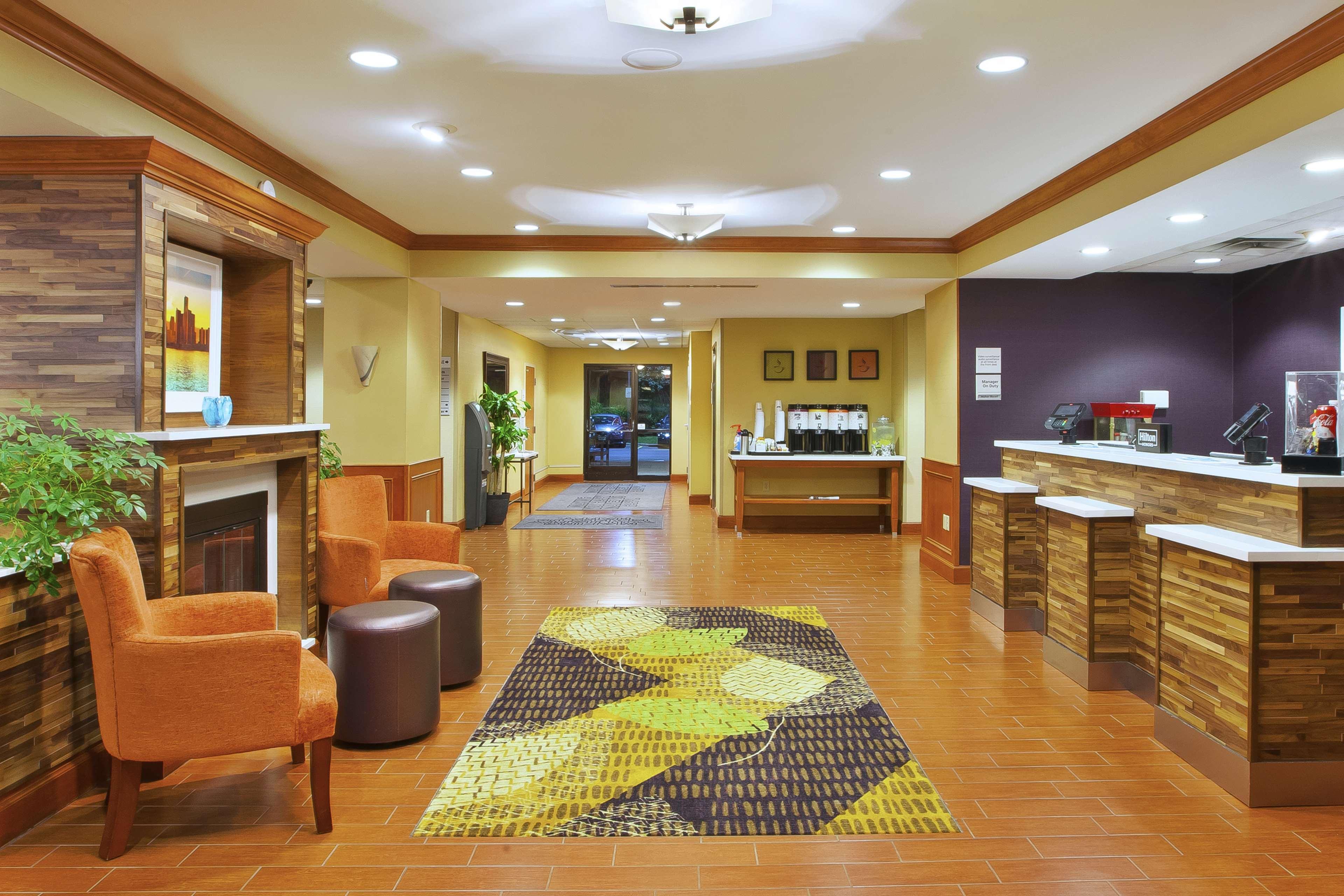 Hampton Inn Commerce/Novi Buitenkant foto