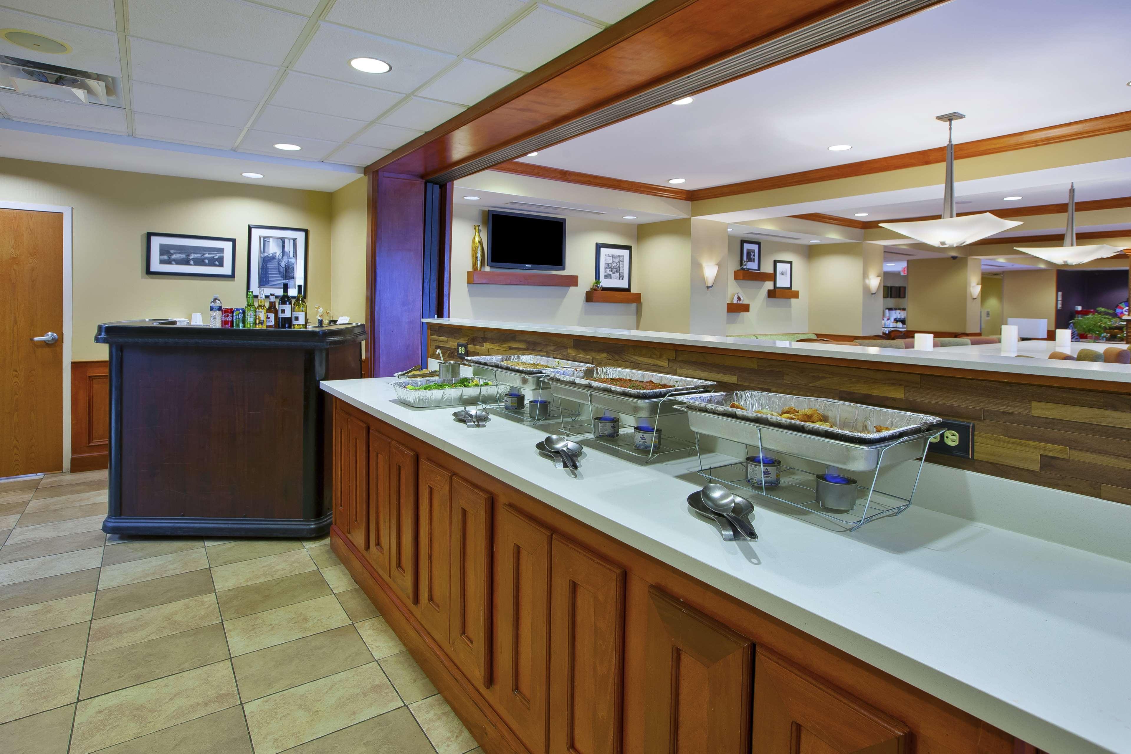 Hampton Inn Commerce/Novi Buitenkant foto