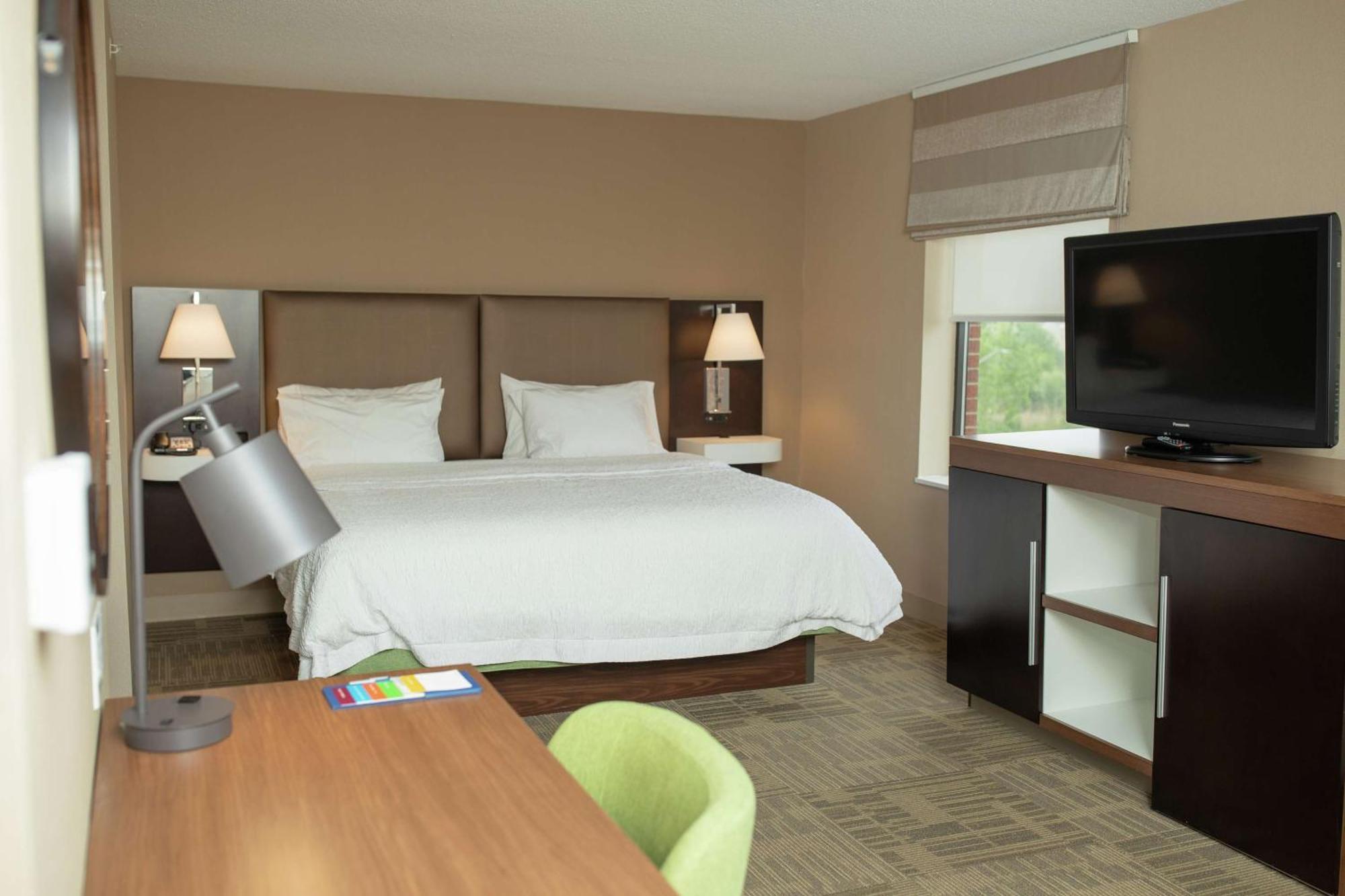 Hampton Inn Commerce/Novi Buitenkant foto