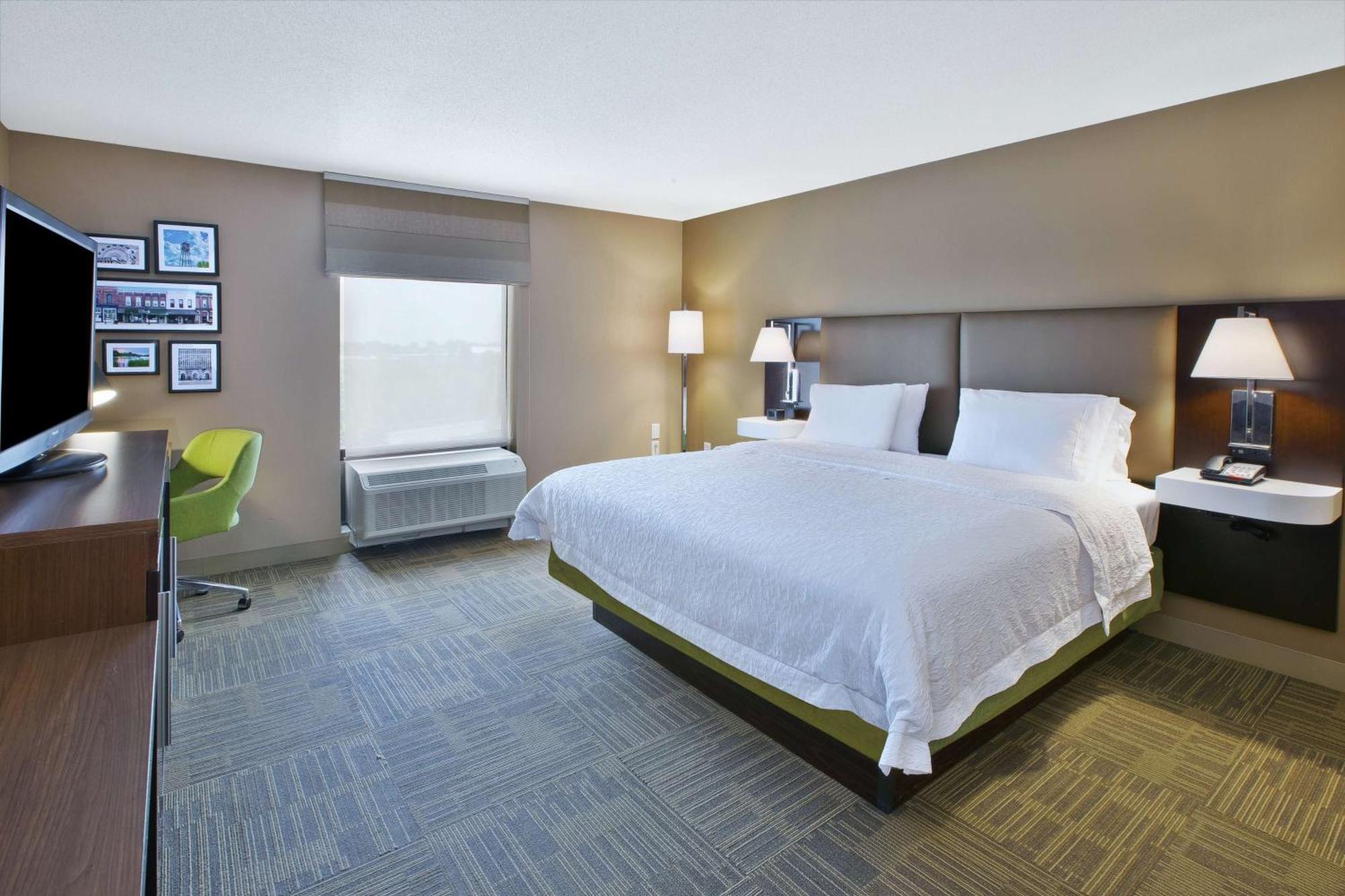 Hampton Inn Commerce/Novi Buitenkant foto