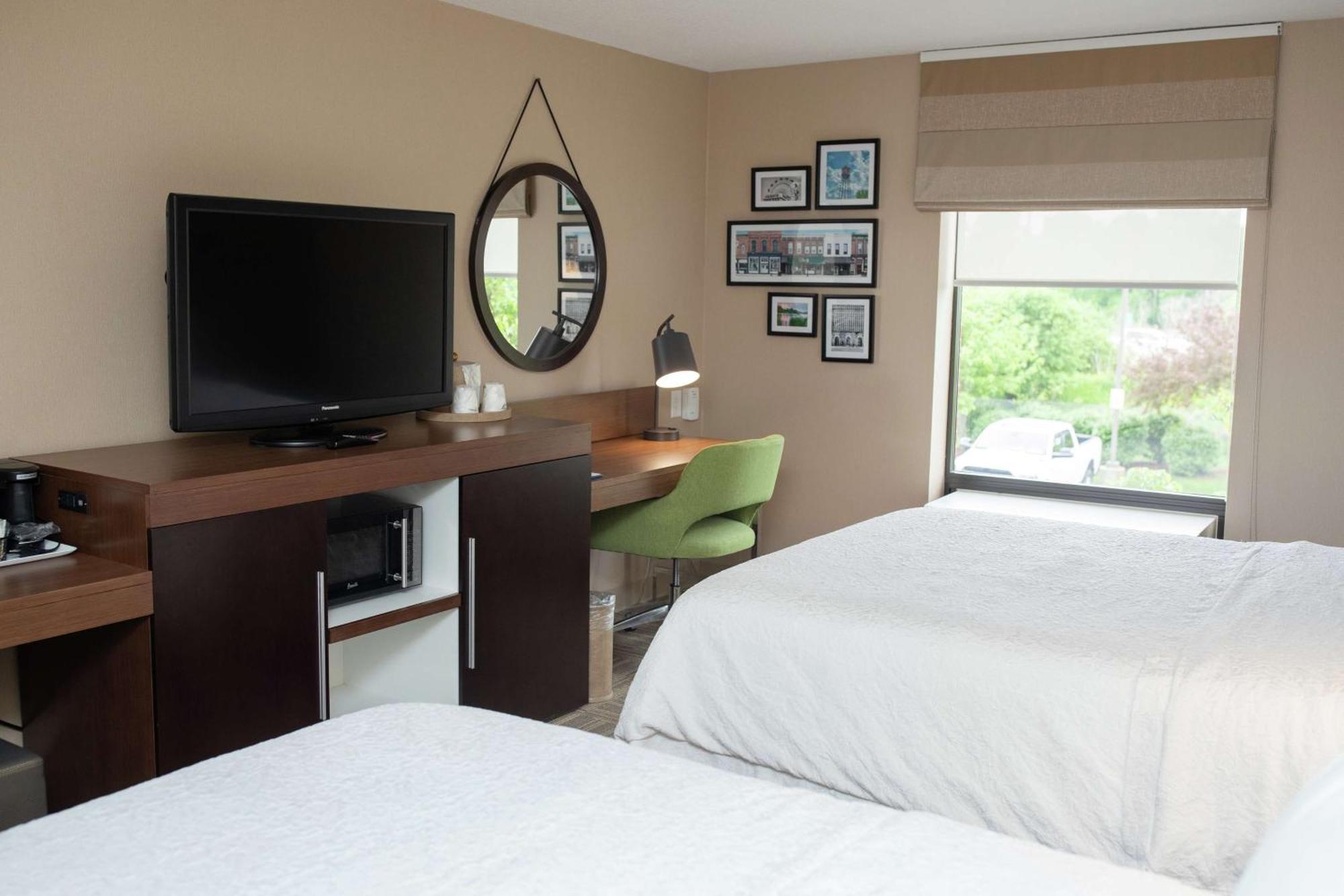 Hampton Inn Commerce/Novi Buitenkant foto