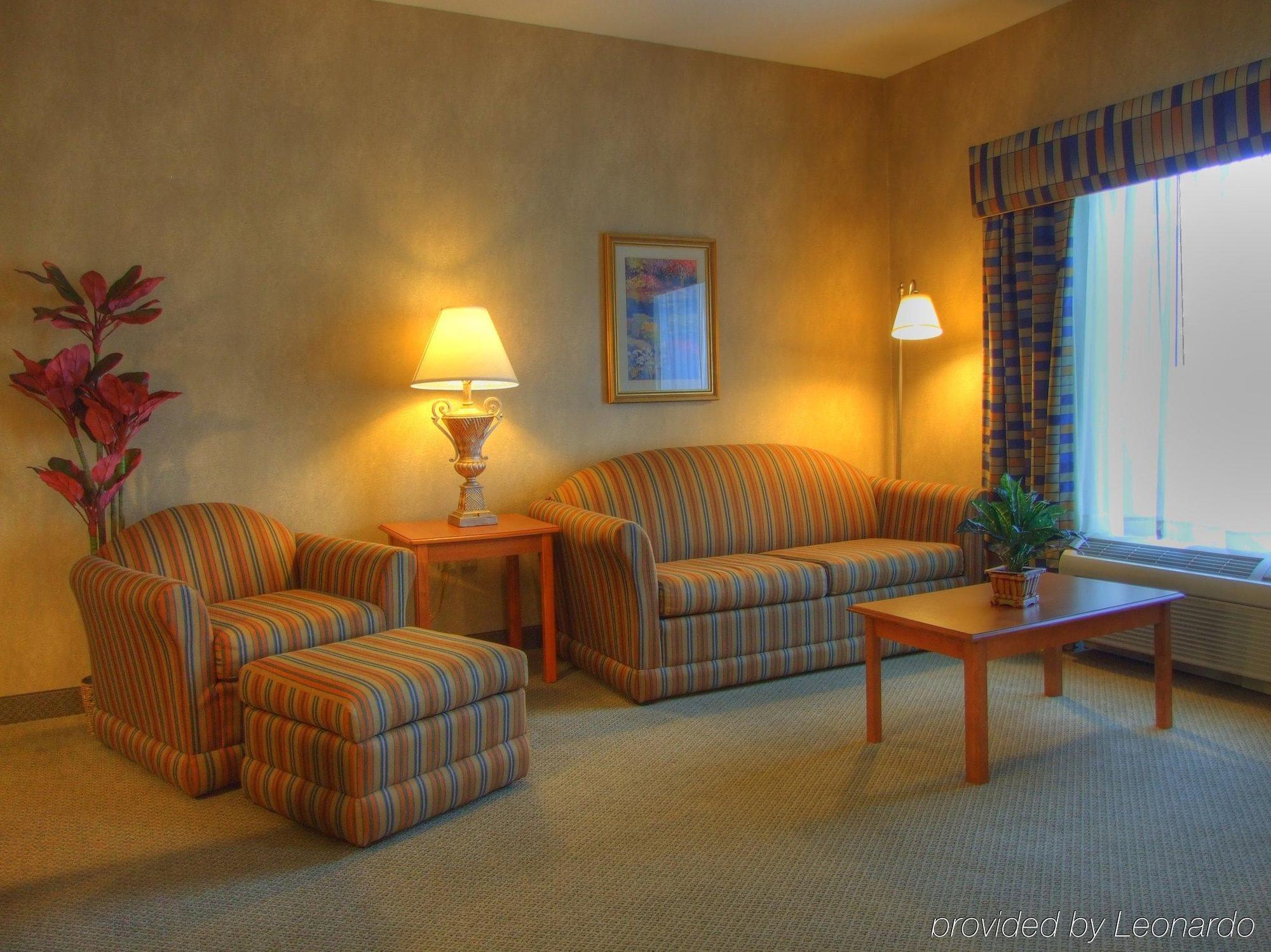 Hampton Inn Commerce/Novi Kamer foto