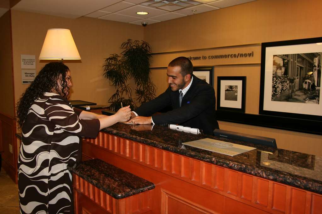 Hampton Inn Commerce/Novi Interieur foto