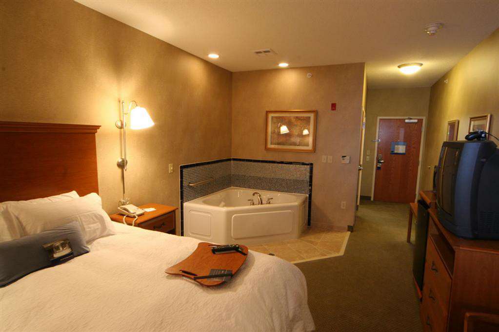 Hampton Inn Commerce/Novi Kamer foto